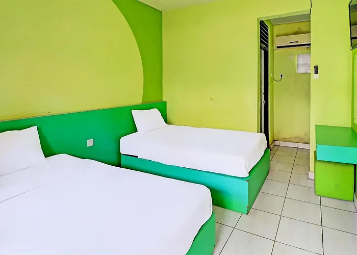 Hotel Super Oyo 91870 Warna Kedaton