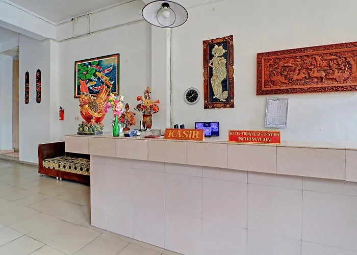 Super Oyo 91870 Warna Kedaton Hotel