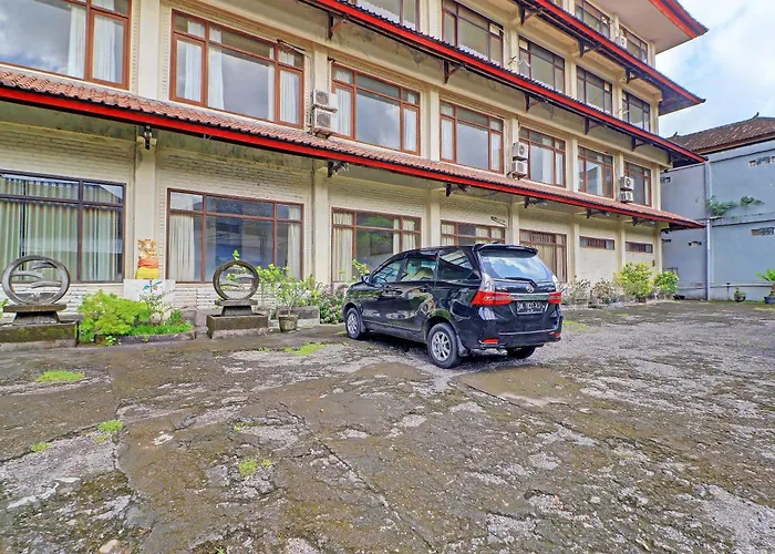 Super Oyo 91870 Warna Kedaton Hotel 2*