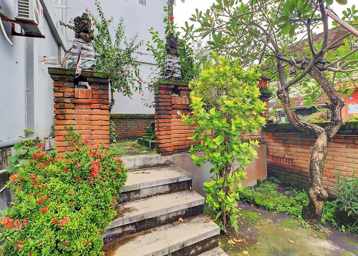 Hotel Super Oyo 91870 Warna Kedaton 2*