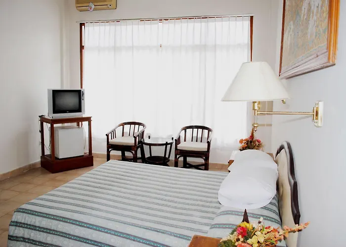 Hotel Super Oyo 91870 Warna Kedaton Denpasar