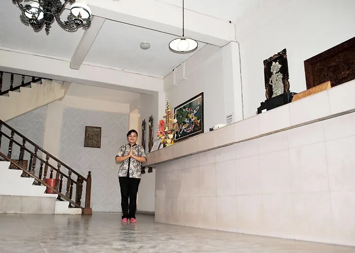 Super Oyo 91870 Warna Kedaton Hotel 2*
