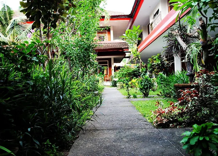 Hotel Super Oyo 91870 Warna Kedaton 2*